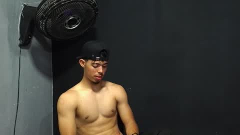 Snapshot of wesley_77 chatting on March 26, 6:30 am wesley_77 online show from March 26, 6:30 am