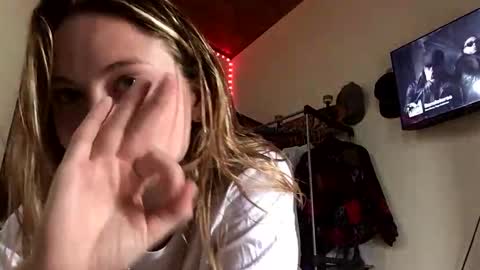 Snapshot of westbaby13 chatting on October 13, 5:57 pm westbaby13 online show from October 13, 5:57 pm