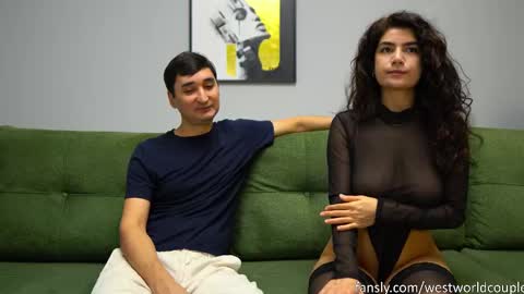 SILVIA and HUGS  ------------     online show from November 4, 8:13 am