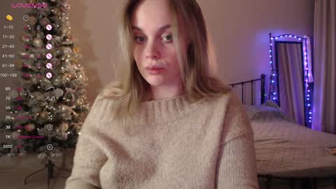 Lana online show from December 14, 3:36 pm