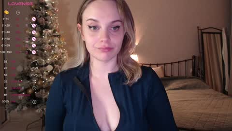 Lana online show from December 20, 8:01 pm