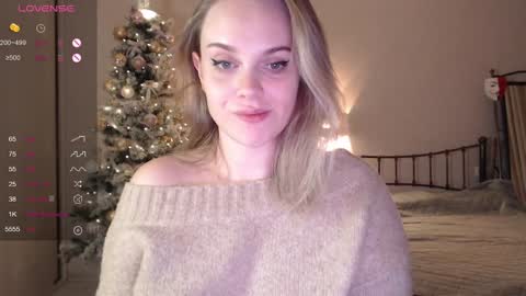 Lana online show from December 22, 4:48 pm
