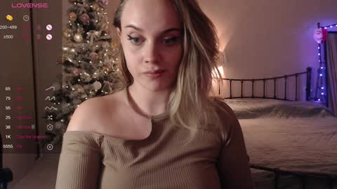 Lana online show from December 23, 7:20 pm