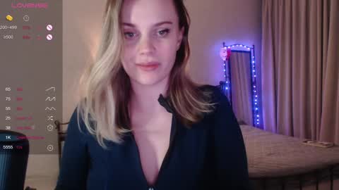 Lana online show from January 22, 7:45 pm