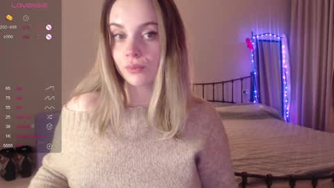 Lana online show from February 12, 6:30 pm