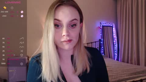 Lana online show from February 19, 6:10 pm