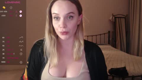 Lana online show from March 11, 4:29 pm