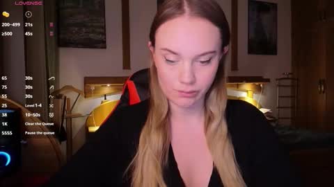 Lana online show from January 9, 5:26 pm