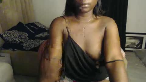 Snapshot of wet_my_pussyyy chatting on February 20, 6:37 am lucy online show from February 20, 6:37 am