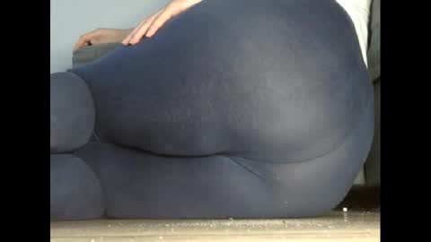 wet_pants2022 online show from February 14, 6:29 pm