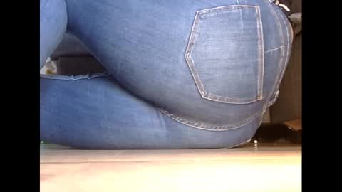 wet_pants2022 online show from March 5, 4:46 pm