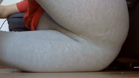 wet_pants2022 online show from November 19, 1:44 pm