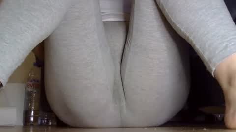 wet_pants2022 online show from January 9, 9:05 pm