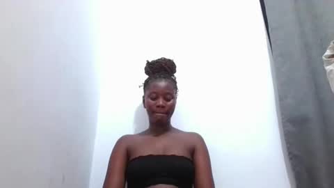 wet_pussieyy online show from March 12, 10:05 pm