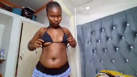 wet_pussieyy online show from August 5, 8:28 am