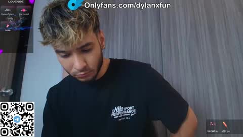 Mia and Dylan online show from November 25, 10:21 pm