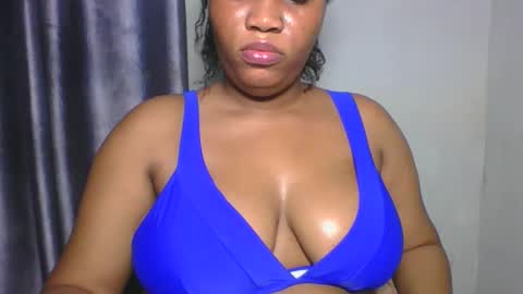 wetfatpussy_ online show from March 7, 6:27 pm