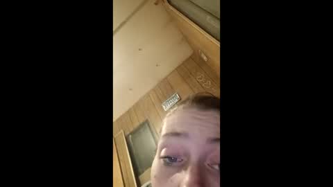 wetkittyslut online show from December 22, 4:42 am