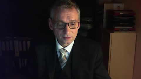 Snapshot of wetsuitedman chatting on December 21, 4:57 pm Franz online show from December 21, 4:57 pm