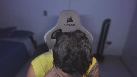 Snapshot of wexx_ chatting on January 6, 3:32 am wex online show from January 6, 3:32 am