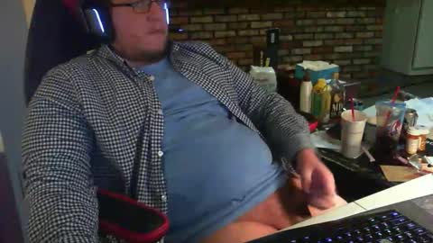 whateverdude555 online show from October 15, 10:54 pm