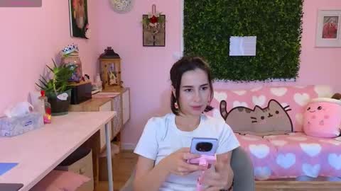 Snapshot of whats_her_name chatting on February 12, 6:30 am Victoria Maria online show from February 12, 6:30 am