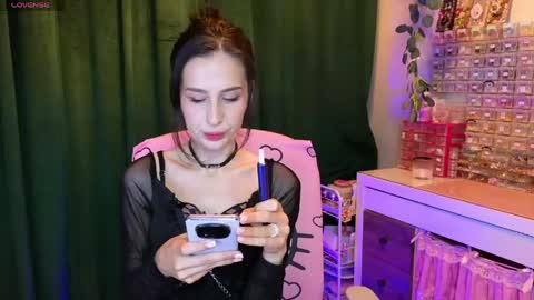 Snapshot of whats_her_name chatting on May 29, 1:25 am Victoria Maria online show from May 29, 1:25 am