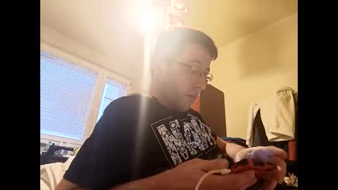 stoffy online show from December 5, 6:32 am