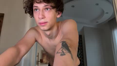 Mia  Please help me to reach 100 thumps up online show from November 26, 8:04 am