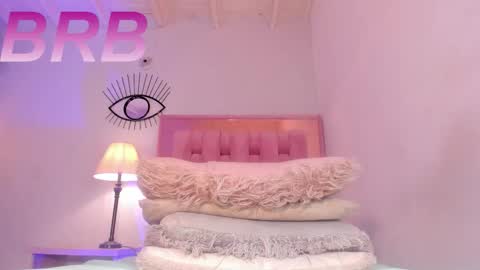 Sara  online show from September 12, 2:50 pm