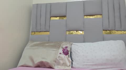 Whinebby online show from October 3, 4:42 am