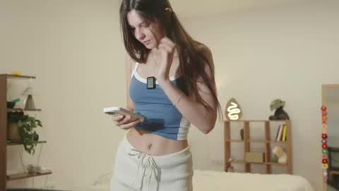 Naomi online show from April 28, 1:15 am