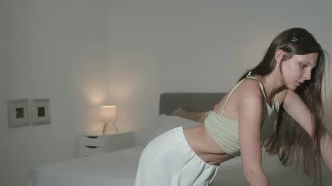 Naomi online show from June 7, 9:29 pm