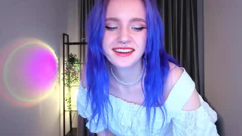 Snapshot of whisperia chatting on October 13, 10:32 pm RunayWitch online show from October 13, 10:32 pm