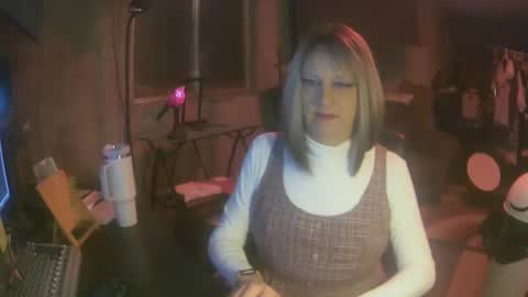 Snapshot of whisperlace chatting on January 21, 5:38 am Whisper online show from January 21, 5:38 am