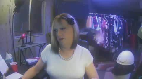 Snapshot of whisperlace chatting on February 9, 3:22 am Whisper online show from February 9, 3:22 am