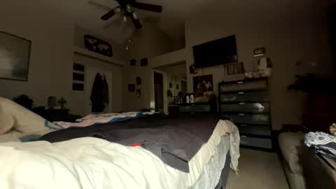 Snapshot of whisperlace chatting on March 29, 6:24 am Whisper online show from March 29, 6:24 am