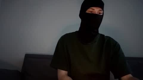 whispero_o online show from October 25, 2:52 am