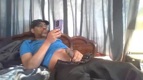 Snapshot of whisperw chatting on May 7, 2:22 pm whisperw online show from May 7, 2:22 pm