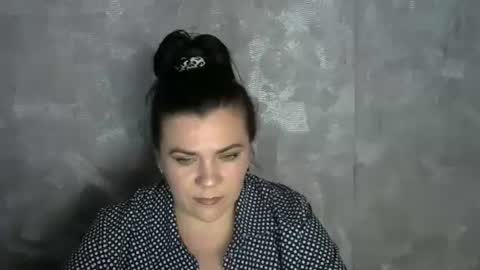 Snapshot of white__queen_ chatting on June 9, 8:15 am white__queen_ online show from June 9, 8:15 am