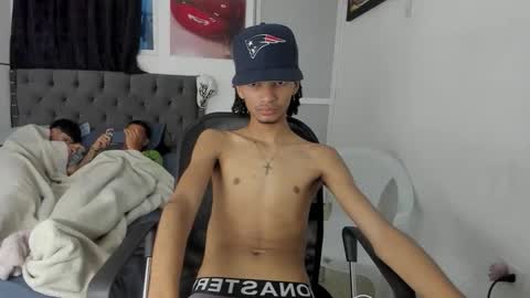 Snapshot of white_master444 chatting on April 7, 9:21 am white online show from April 7, 9:21 am