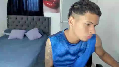 Snapshot of white_master444 chatting on April 13, 9:42 pm white online show from April 13, 9:42 pm