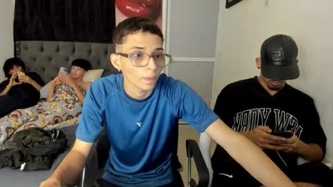 Snapshot of white_master444 chatting on April 15, 7:48 am white online show from April 15, 7:48 am