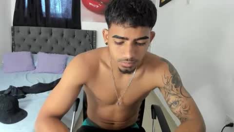 Snapshot of white_master444 chatting on May 5, 5:43 pm white online show from May 5, 5:43 pm