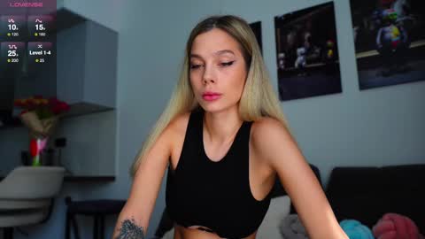 Kate  online show from March 10, 9:53 am