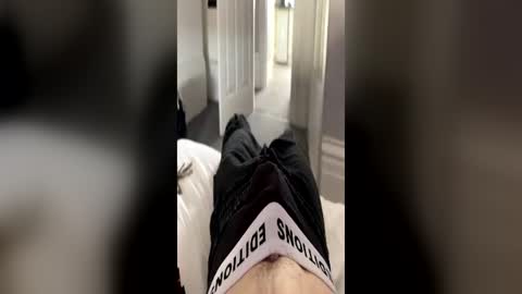 Snapshot of whitebigdickuk chatting on June 14, 4:31 pm WhitebigdickUK online show from June 14, 4:31 pm
