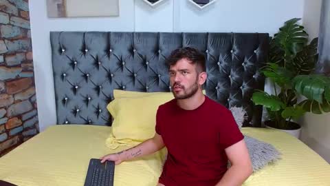 Dylan white online show from February 15, 1:21 am