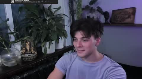 Snapshot of whiteegrimm chatting on September 27, 7:41 pm Gus online show from September 27, 7:41 pm