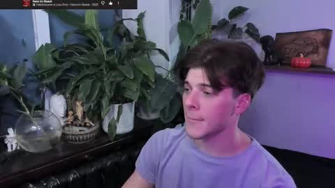 Snapshot of whiteegrimm chatting on October 31, 8:54 pm Gus online show from October 31, 8:54 pm