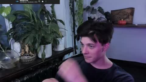 Snapshot of whiteegrimm chatting on November 9, 7:34 pm Gus online show from November 9, 7:34 pm